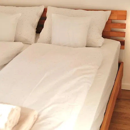 Modern, Stilusos Paloznakon アパート *